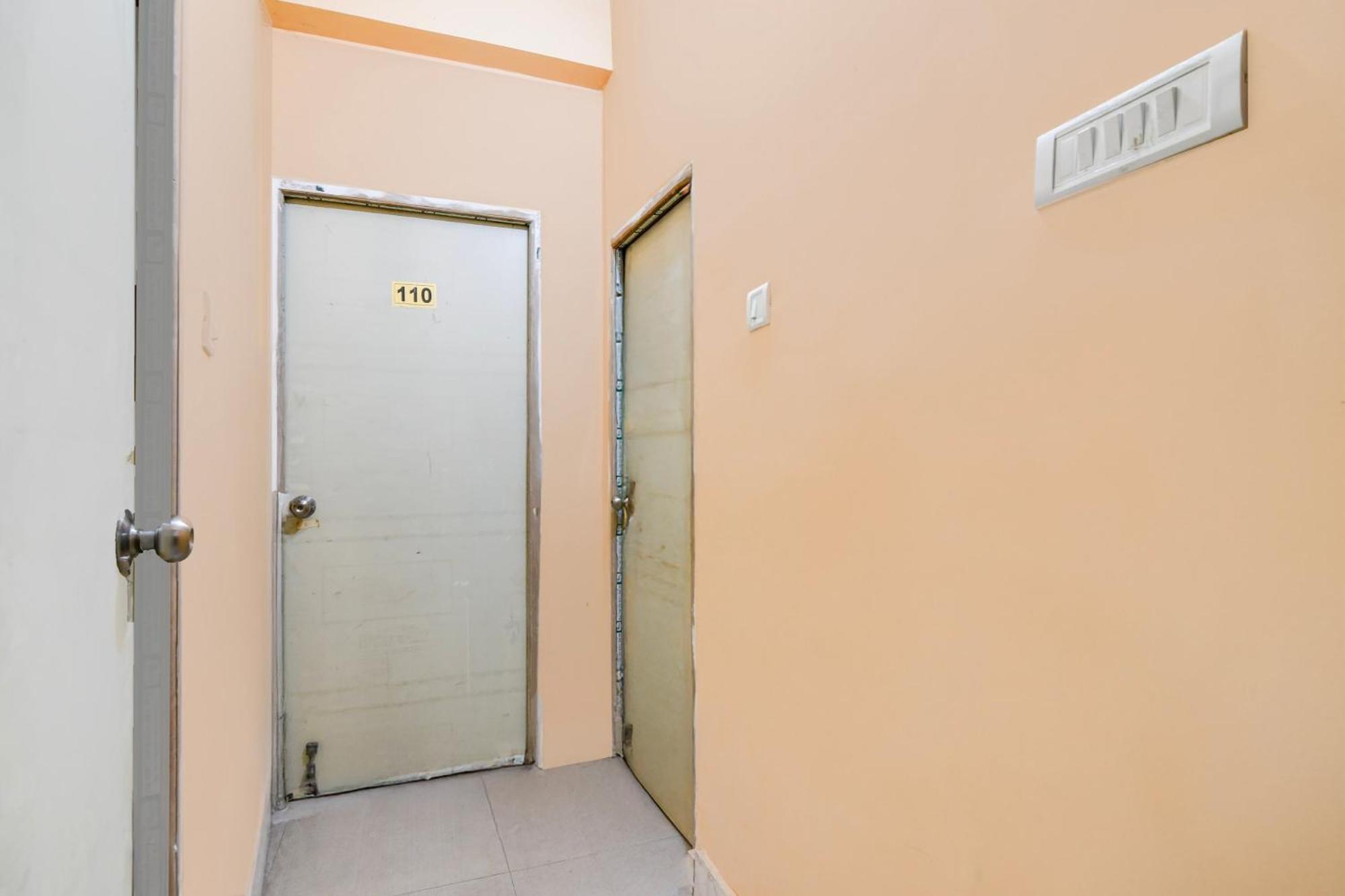 Hotel O Survey Park Jadabpur Bagian luar foto